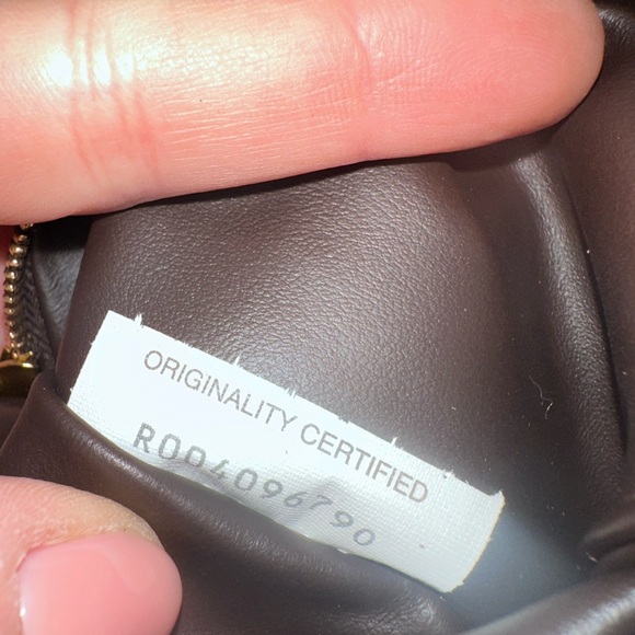 BRAND NEW Bottega Veneta Small Hop Shoulder Bag in brown suede. Never worn!! - Picture 7 of 7